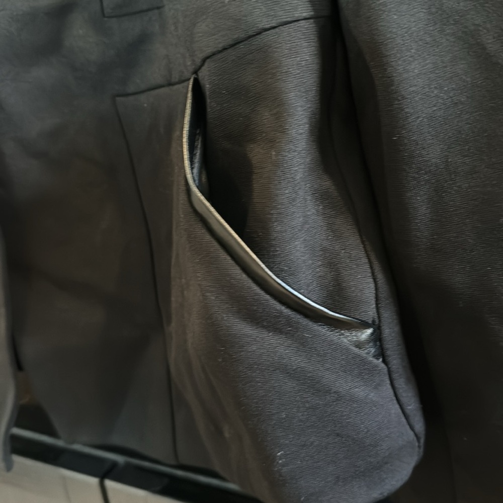Blazer - Picture 5 of 6